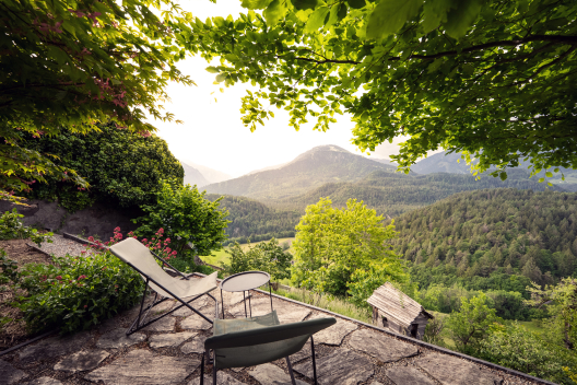 Aussicht aus dem Bijou im Garten in Trin (Foto: © GRF, Marco Hartmann) Aussicht aus dem Bijou im Garten in Trin