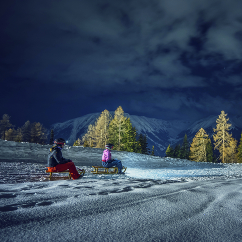 Nachtschlitteln am Rinerhorn (Foto: © Jo Werner) Nachtschlitteln am Rinerhorn (Foto: © Jo Werner)