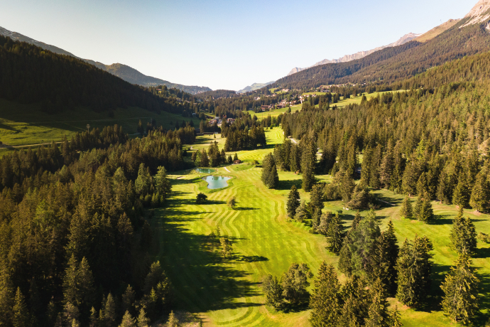 Aussicht auf den Golfplatz in der Lenzerheide (Foto: © Marco Hartmann) Aussicht auf den Golfplatz in der Lenzerheide