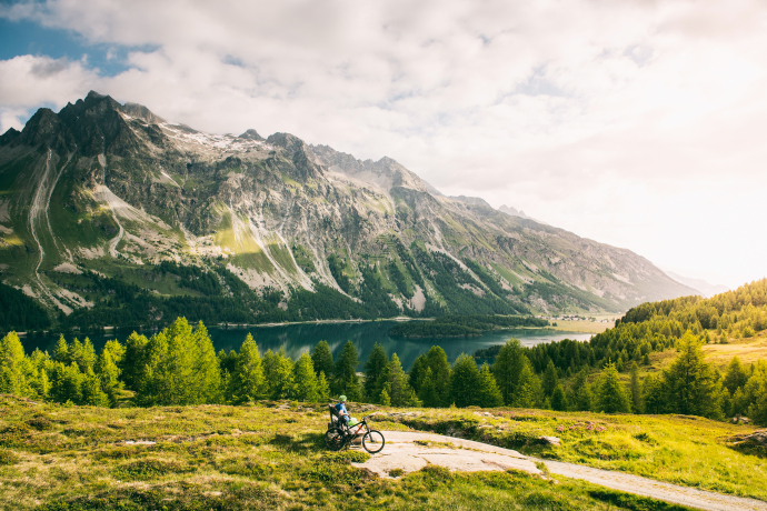 Alpine Bike (Foto: © Sils Tourismus) Alpine Bike