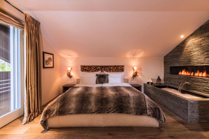 Suite da Mouth Room 6 im Hotel La Val in Brigels (Foto: © La Val Hotel & Spa Michelle Chaplow) Suite da Mouth Room 6 im Hotel La Val in Brigels