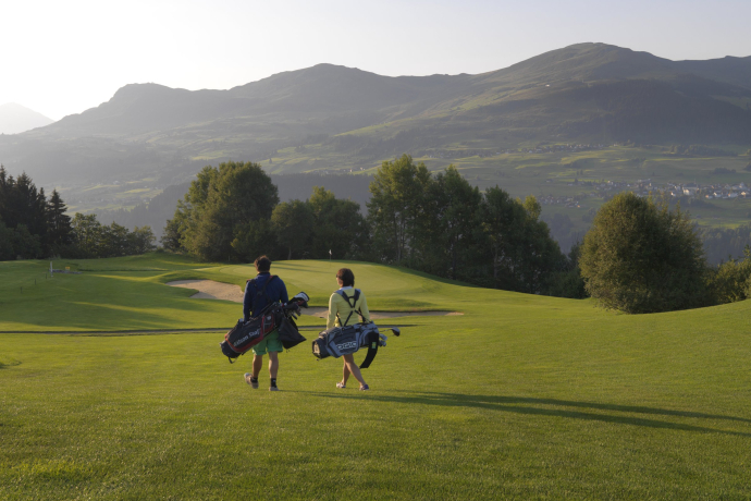 Golfplatz Brigels (Foto: © Alfonso Smith) Golfplatz Brigels