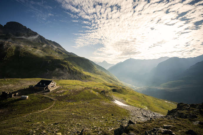 Grialetschhütte – Impression der erneuerten Grialetschhütte SAC, Grialetschhütte – Impression der erneuerten Grialetschhütte SAC,