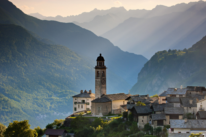Bergdorf Soglio im Sommer Bergdorf Soglio im Sommer