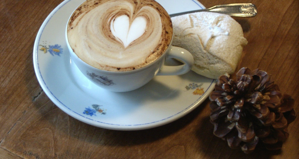 KaffeeKlatsch am Platz (oua_45096873_image) KaffeeKlatsch am Platz (oua_45096873_image)