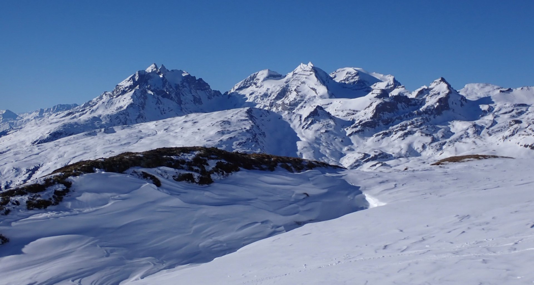 Sicht vom Gipfelbreich in Richtung Brigels, Bifertenstock, Kistenstöckli und Tödi Sicht vom Gipfelbreich in Richtung Brigels, Bifertenstock, Kistenstöckli und Tödi