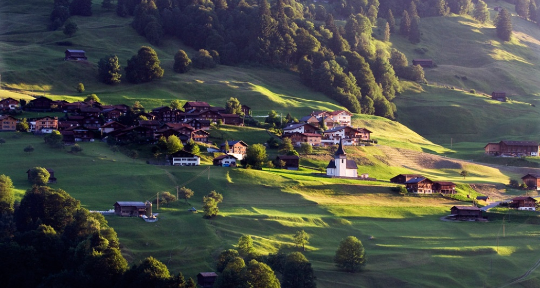Das feine, kleine Bergdrof Conters Das feine, kleine Bergdrof Conters