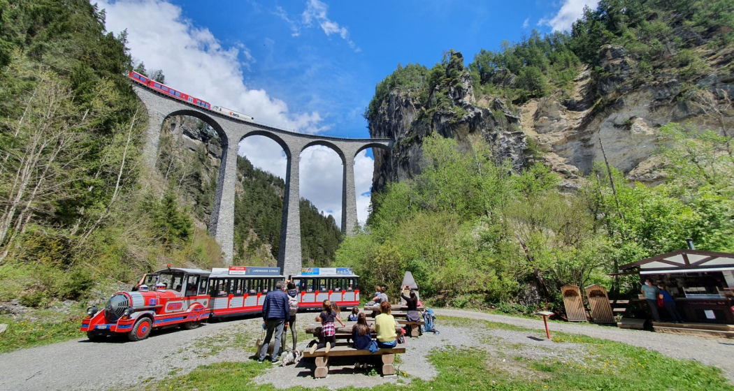 Landwasser mit Tschuschubahn Landwasser mit Tschuschubahn