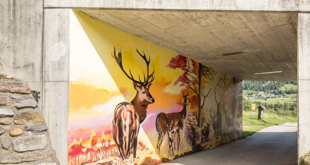 Unterführung in Castrisch mit Hirsch Zeichnungen Unterführung in Castrisch mit Hirsch Zeichnungen