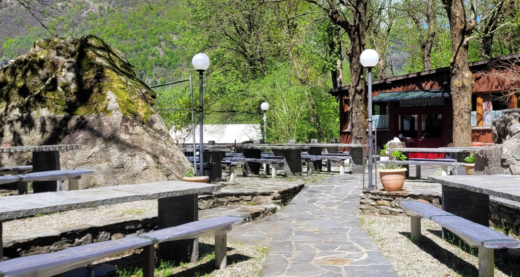 Grotto Gardelina (oua_80841611_image) Grotto Gardelina (oua_80841611_image)