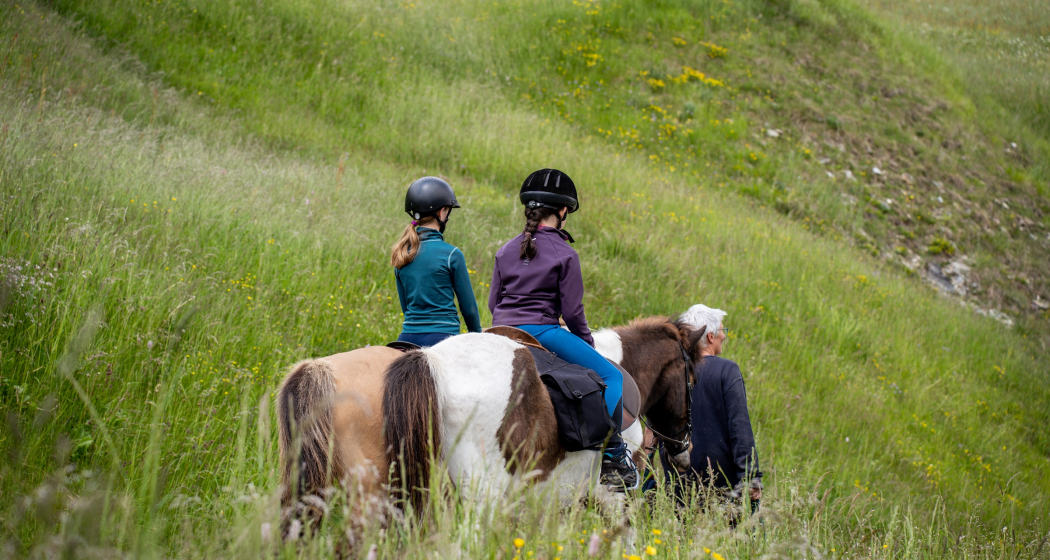 Auf Isländern durch Splügen Auf Isländern durch Splügen