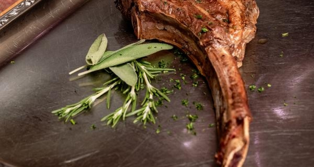 Grosse Pièce (gdl_846135463_image) Grosse Pièce (gdl_846135463_image)