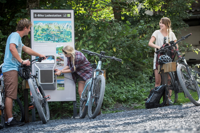 E-bike charging station Trin Station (oua_46260193_image) E-bike charging station Trin Station (oua_46260193_image)