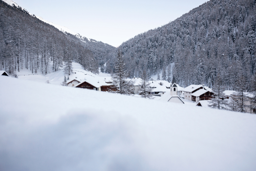 Village of S-charl in the Lower Engadine (Photo: © Thalia Wünsche, Graubünden Ferien) Village of S-charl in the Lower Engadine (Photo: © Thalia Wünsche, Graubünden Ferien)